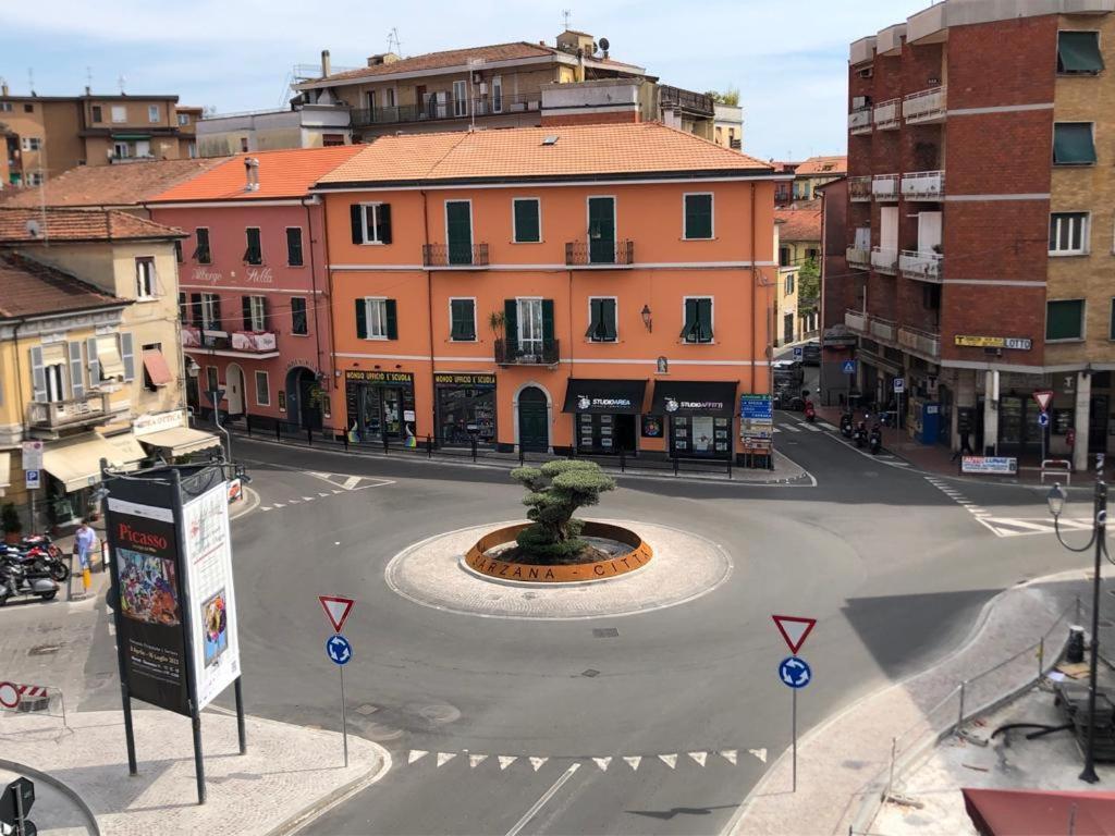 D.I Dream Apartment Sarzana Luaran gambar
